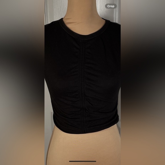 Noli ~Elegant Black Long Sleeve Crop Top - Picture 4 of 5